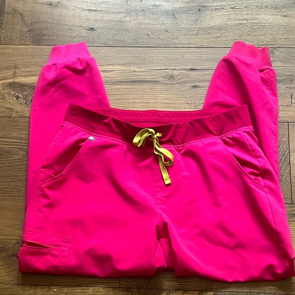 FIGS Scrub Set Top:Short Sleeve Size XL Pants:Elastic Waistband & Ankles Size L - Picture 8 of 15